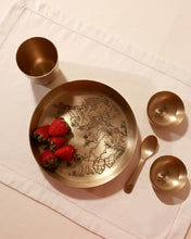 Lade das Bild in den Galerie-Viewer, Little Royals Brass Thali Set
